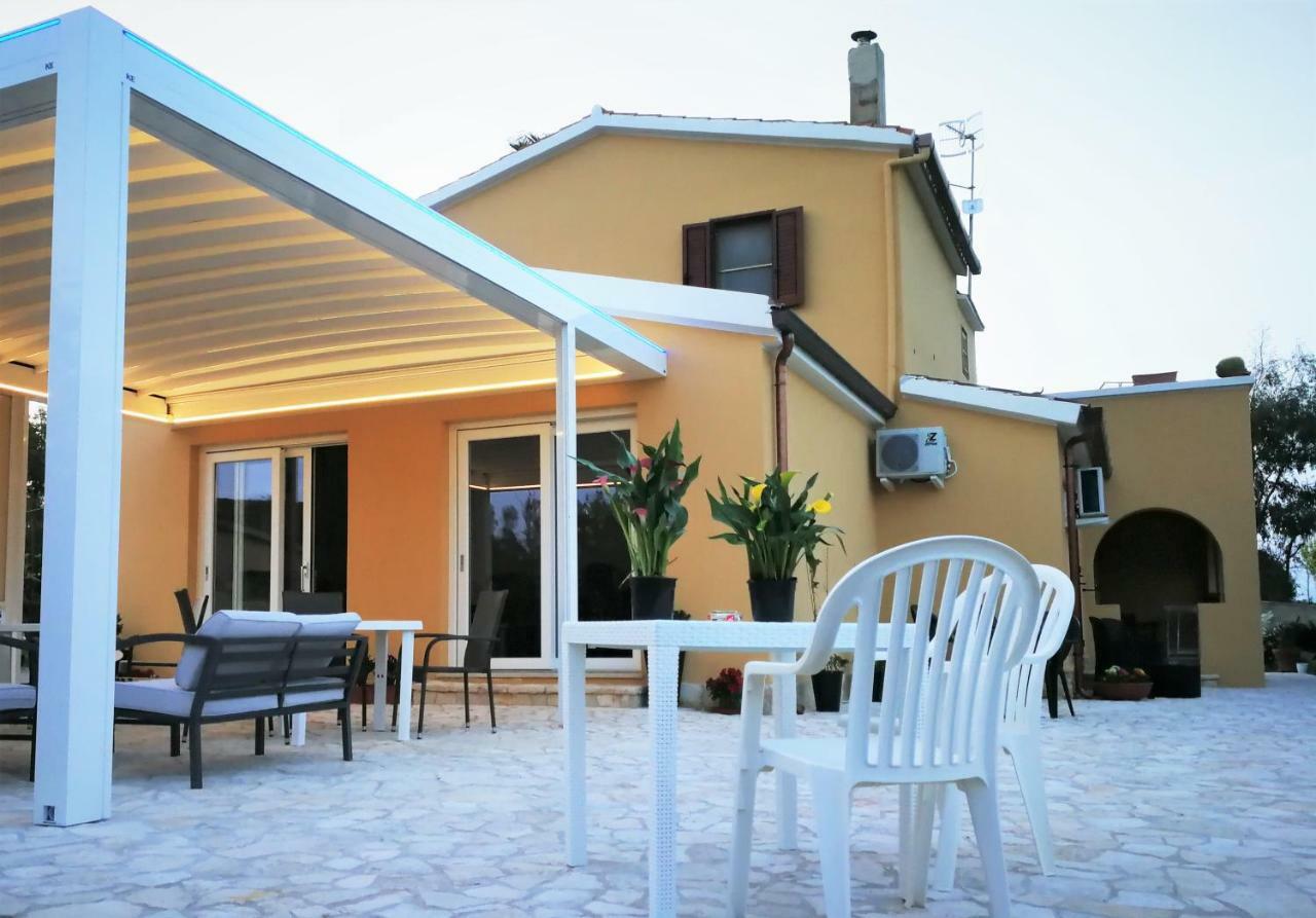 B&B Fiori Di Pesco Fertilia Ngoại thất bức ảnh